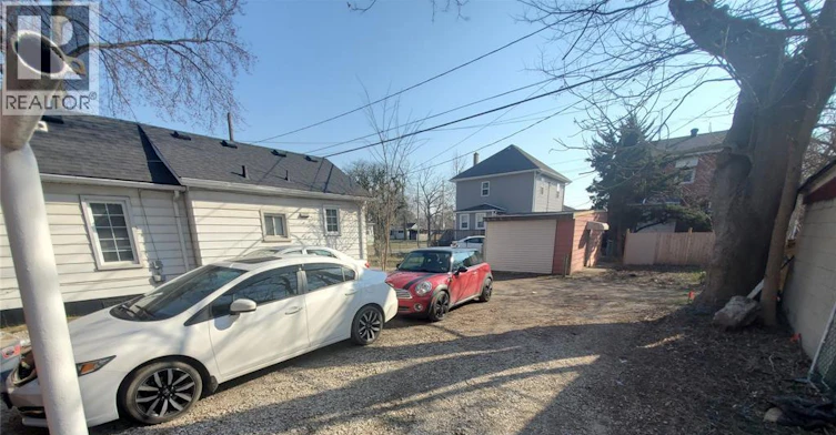 U1-679 Piche, Windsor, ON, N9C 3E4 - 15