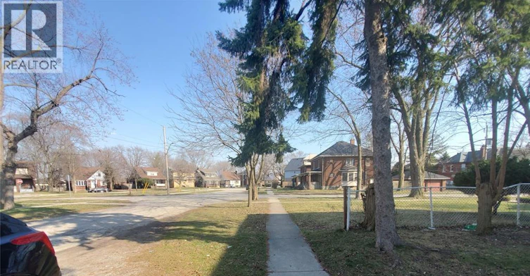 U1-679 Piche, Windsor, ON, N9C 3E4 - 17