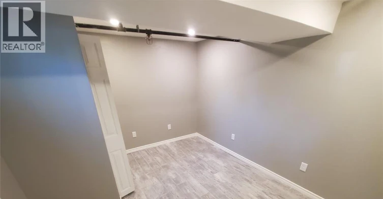 U1-679 Piche, Windsor, ON, N9C 3E4 - 5