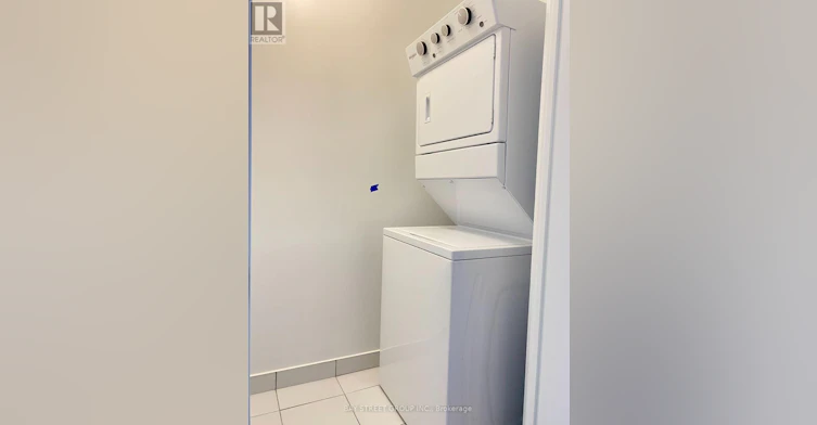2205-105 Oneida Crescent, Richmond Hill, ON, L4B 0H6 - 17