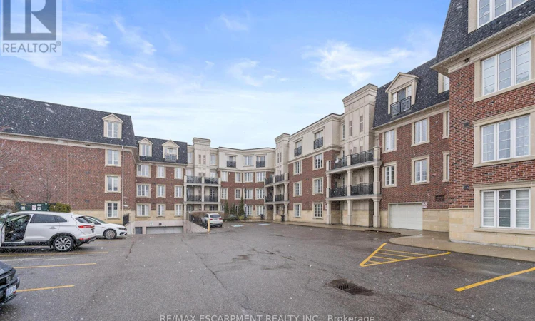 116-3351 Cawthra Road