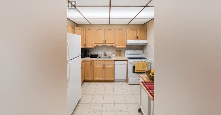 1105-158 Mcarthur Avenue, Ottawa, ON, K1L 8E7 - 4