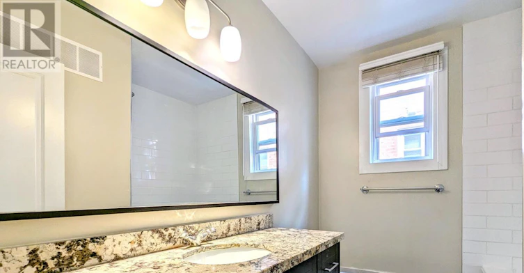 2-211 St Clements Avenue, Toronto, ON, M4R 1H3 - 26