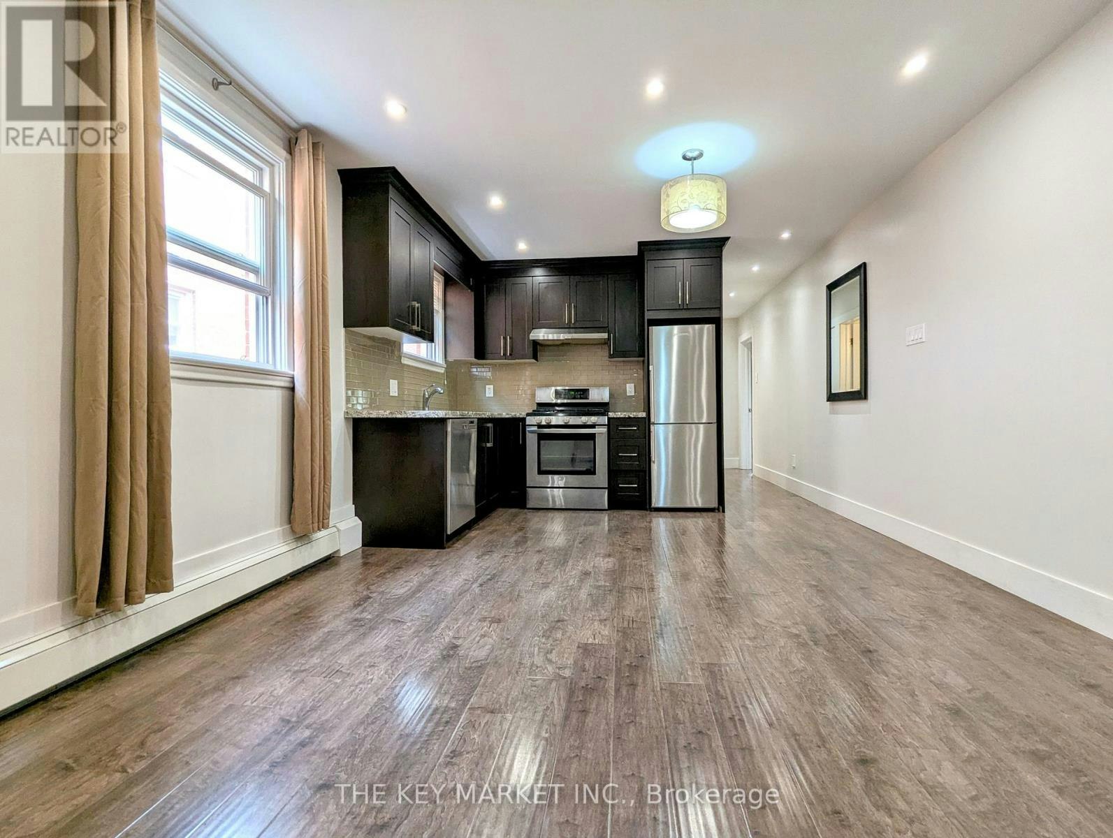 2-211 St Clements Avenue, Toronto, ON, M4R 1H3 - 7