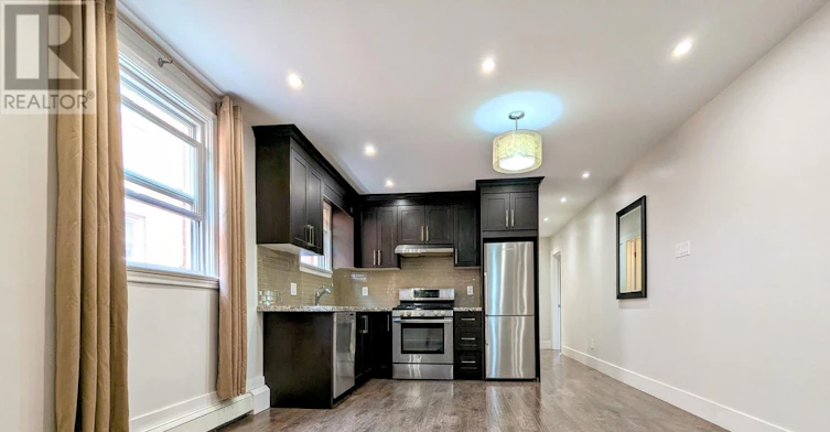 2-211 St Clements Avenue, Toronto, ON, M4R 1H3 - 7