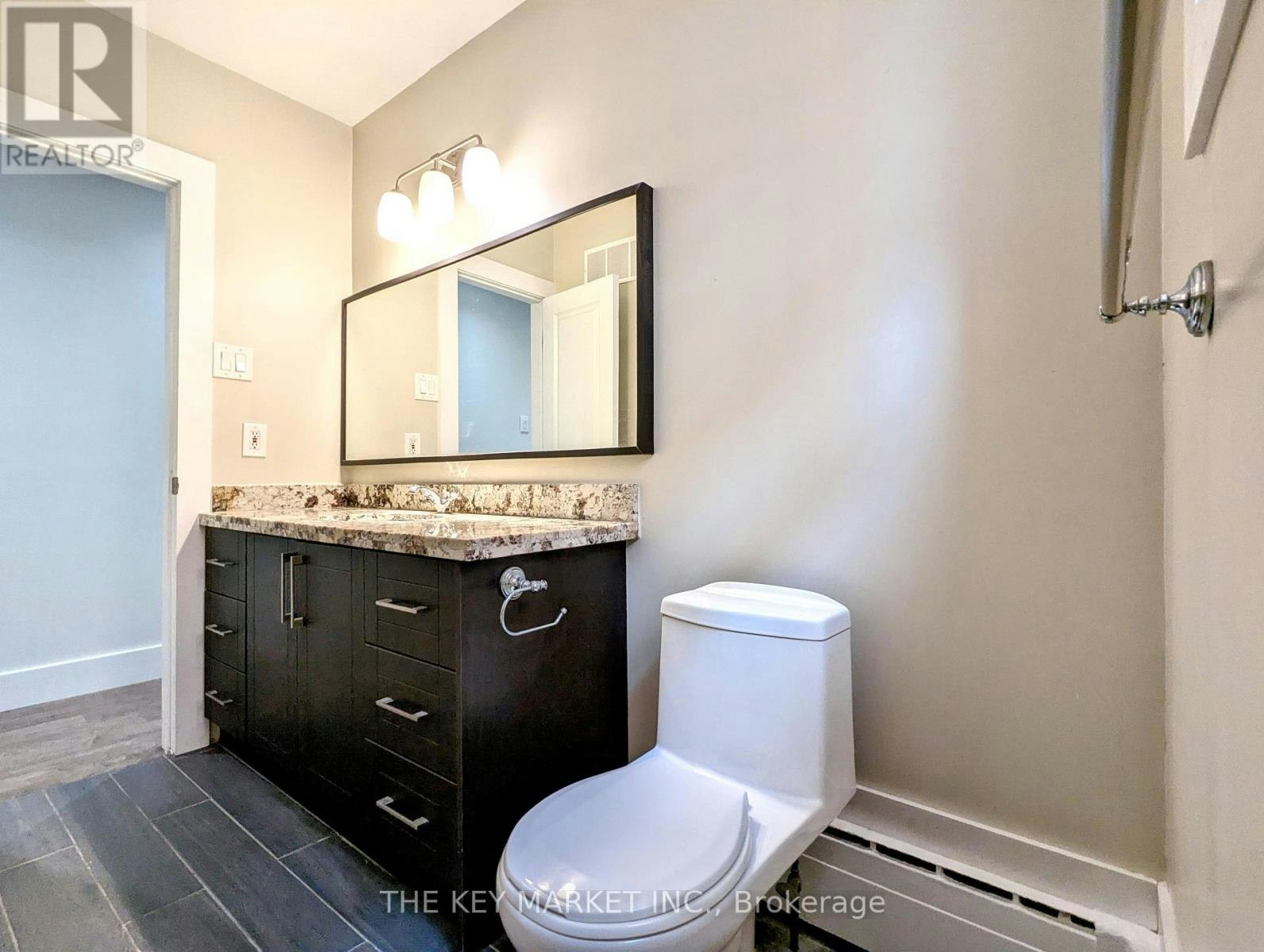 2-211 St Clements Avenue, Toronto, ON, M4R 1H3 - 27