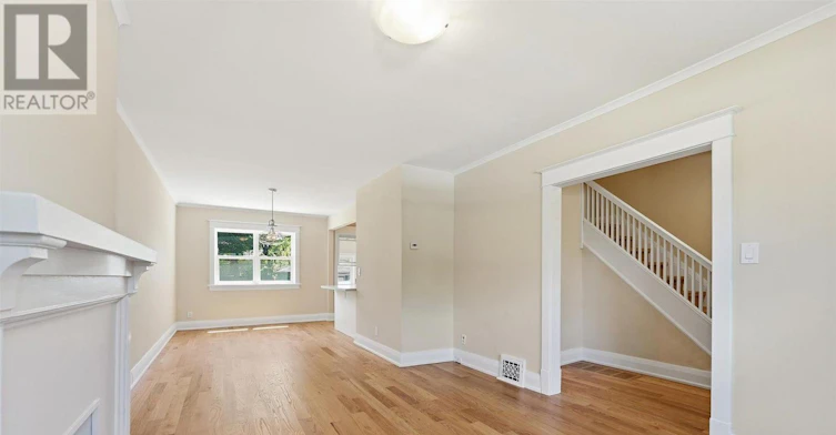 289 Wolverleigh Boulevard, Toronto, ON, M4C 1S3 - 8