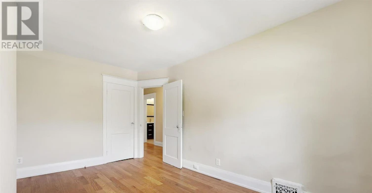 289 Wolverleigh Boulevard, Toronto, ON, M4C 1S3 - 26
