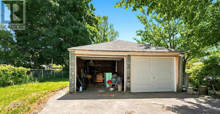 289 Wolverleigh Boulevard, Toronto, ON, M4C 1S3 - 50