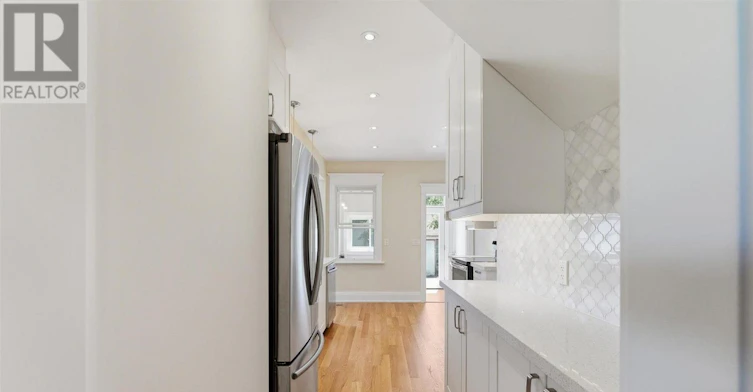 289 Wolverleigh Boulevard, Toronto, ON, M4C 1S3 - 17