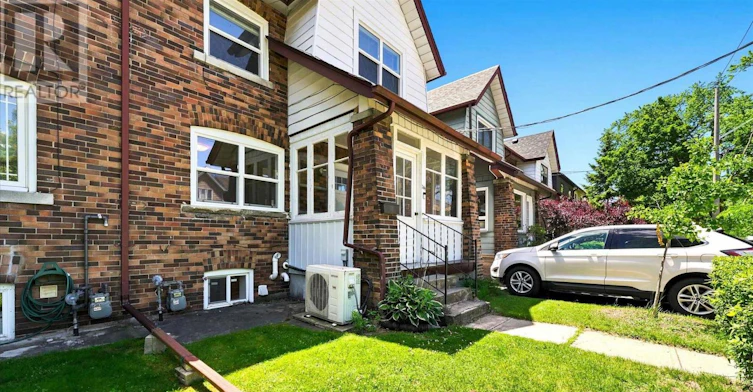 289 Wolverleigh Boulevard, Toronto, ON, M4C 1S3 - 2