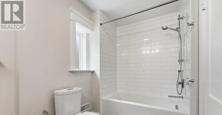 289 Wolverleigh Boulevard, Toronto, ON, M4C 1S3 - 31