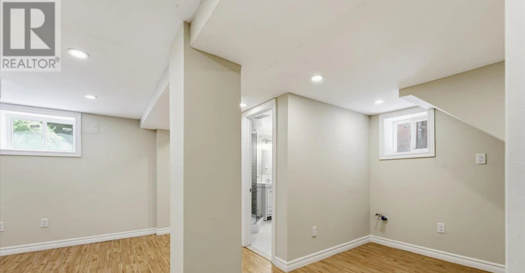 289 Wolverleigh Boulevard, Toronto, ON, M4C 1S3 - 39