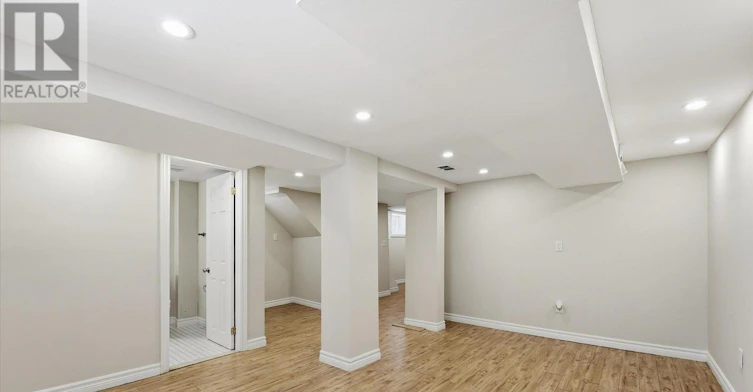 289 Wolverleigh Boulevard, Toronto, ON, M4C 1S3 - 40