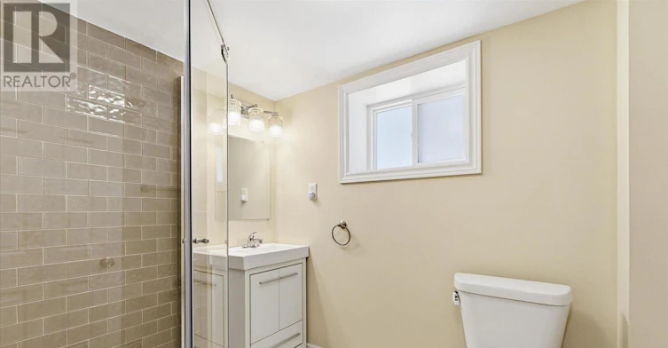 289 Wolverleigh Boulevard, Toronto, ON, M4C 1S3 - 42