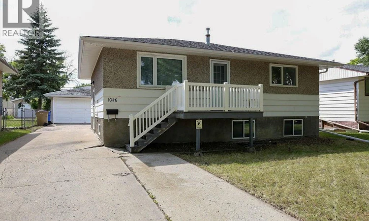 1046 Lindsay Street