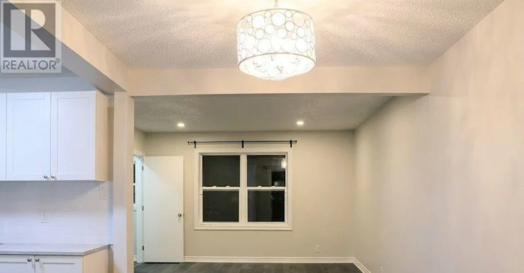 1220 Dorchester Avenue, Ottawa, ON, K1Z 8E4 - 6