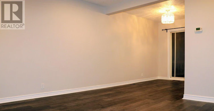1220 Dorchester Avenue, Ottawa, ON, K1Z 8E4 - 3