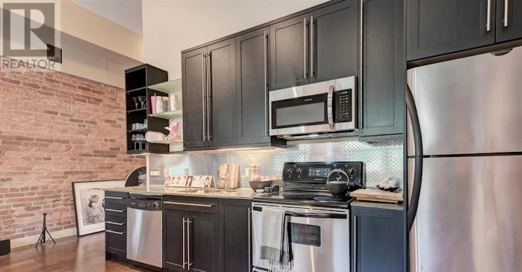 205-1842 Queen Street E, Toronto, ON, M4L 6T3 - 9