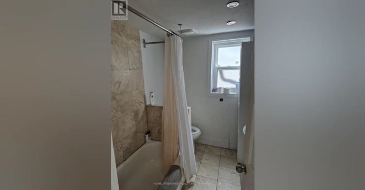 326 Rhodes Avenue E, Toronto, ON, M4L 3A3 - 6