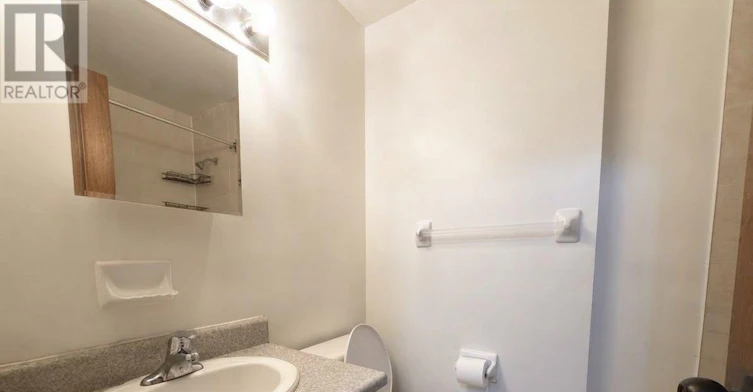 2-73 Roncesvalles Avenue, Toronto, ON, M6R 2K6 - 10