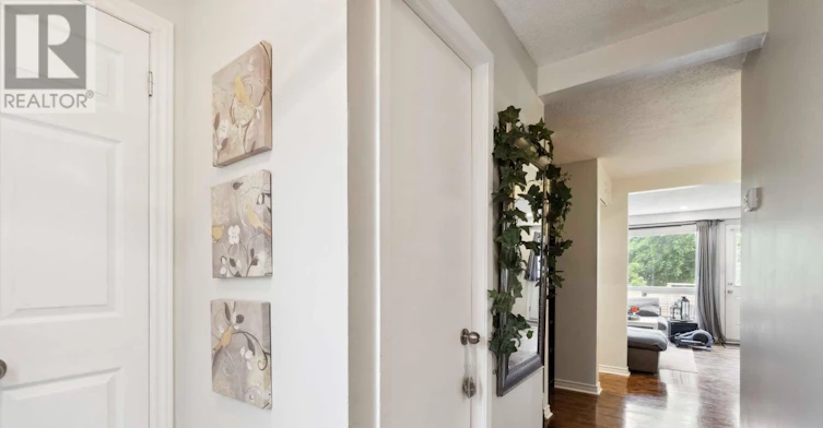 1248 Bethamy Lane, Ottawa, ON, K1J 8P4 - 4