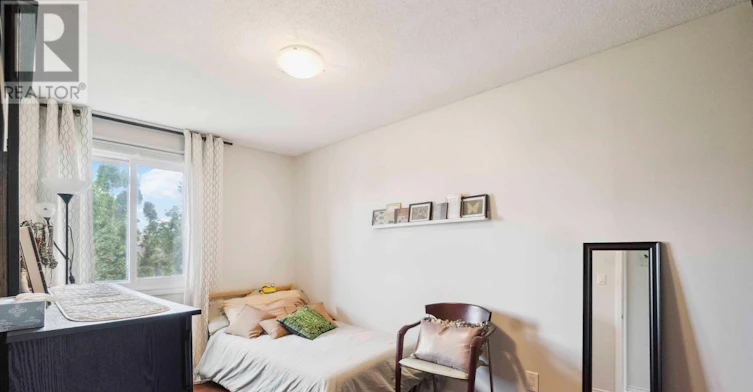 1248 Bethamy Lane, Ottawa, ON, K1J 8P4 - 16