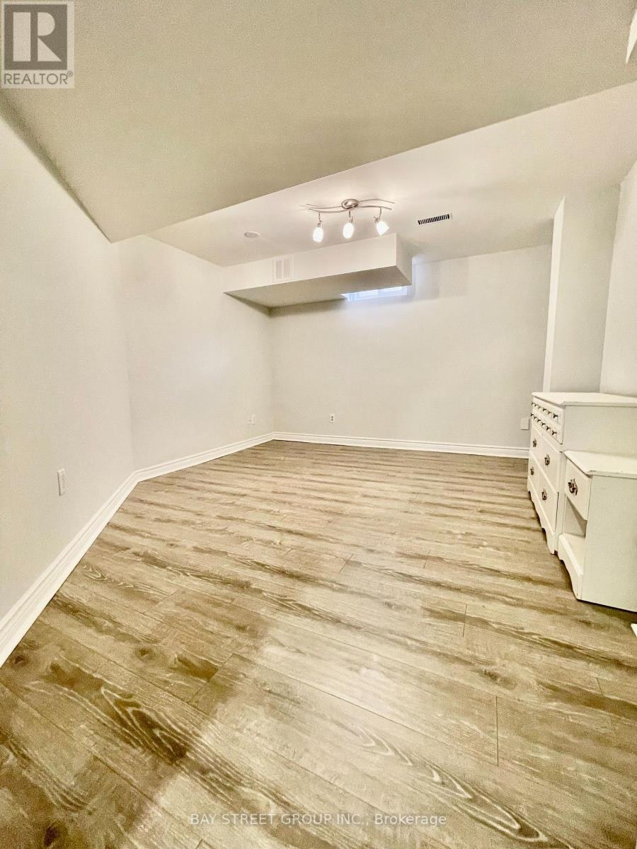 BSMT-3 Teseo Court, Richmond Hill, ON, L4B 3H9 - 12