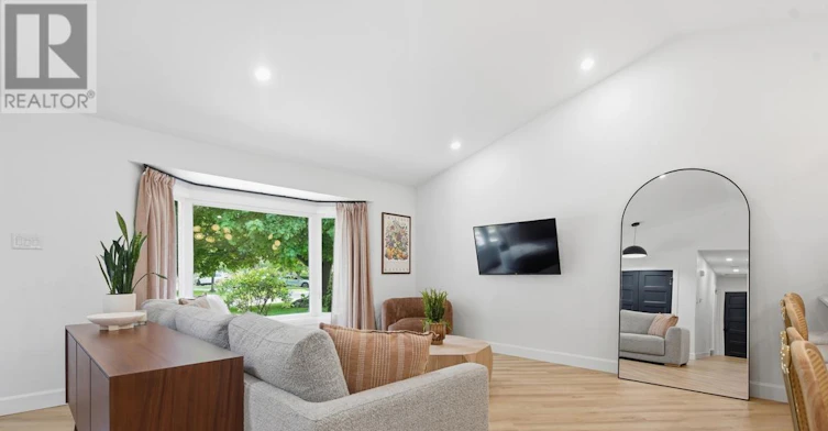 MAIN-21 Mcgill Place, London, ON, N5X 1W1 - 4