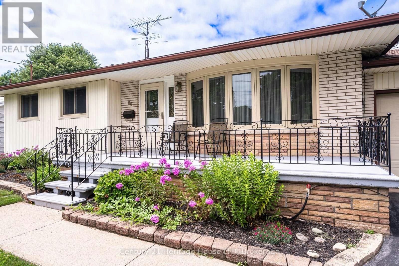 64 Croydon Drive, St. Catharines, ON, L2M 1J7