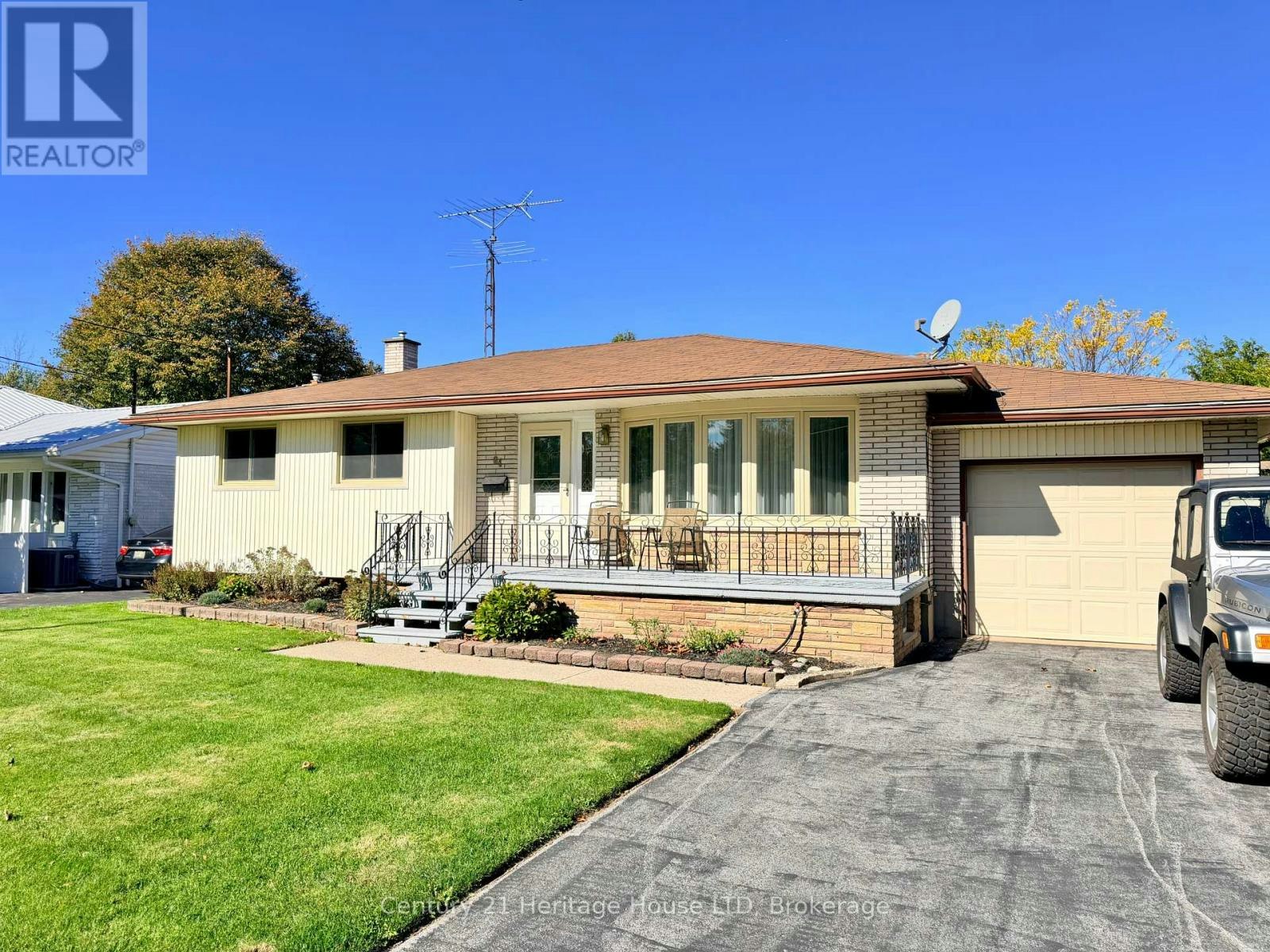 64 Croydon Drive, St. Catharines, ON, L2M 1J7