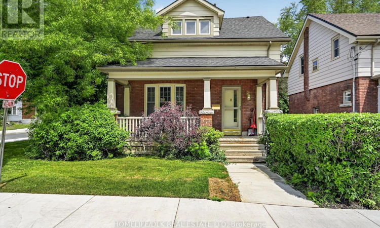 427 Earl Street