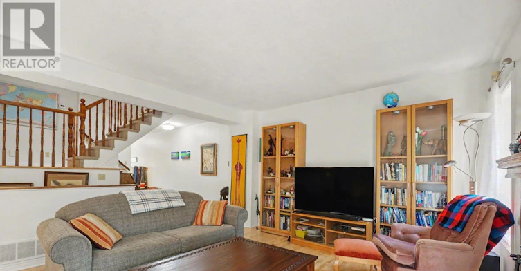 48 Dunbarton Court, Ottawa, ON, K1K 4L4 - 5