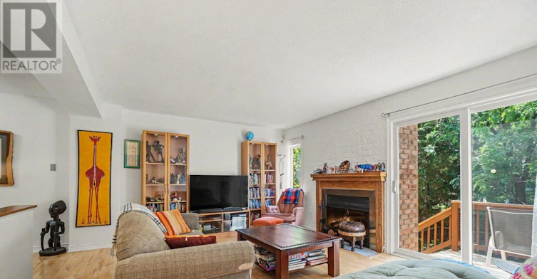 48 Dunbarton Court, Ottawa, ON, K1K 4L4 - 4