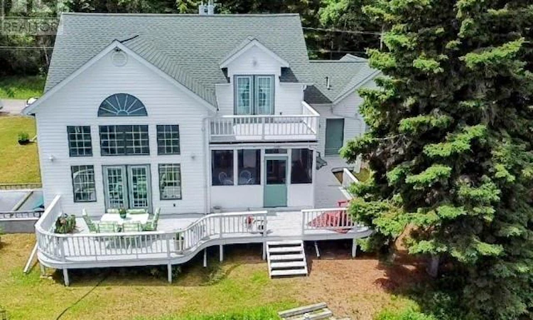227 River Road West