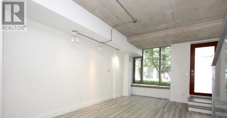 104-43 Stewart Street, Toronto, ON, M5V 2V1 - 4