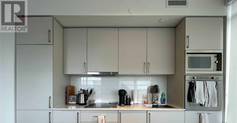 902W-27 Bathurst Street, Toronto, ON, M5V 2P1 - 13