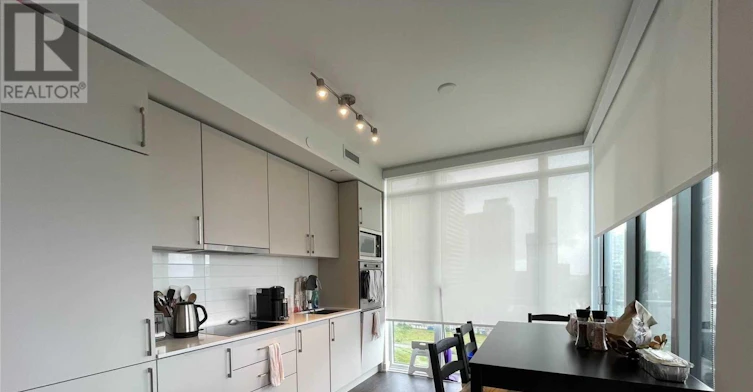902W-27 Bathurst Street, Toronto, ON, M5V 2P1 - 12