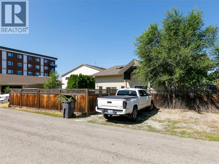 2929 Richter Street, Kelowna, BC, V1Y 2R8 - 24