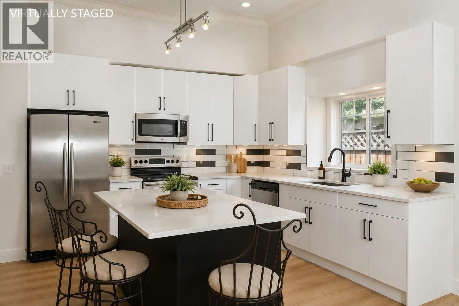 2929 Richter Street, Kelowna, BC, V1Y 2R8