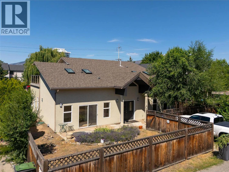 2929 Richter Street, Kelowna, BC, V1Y 2R8