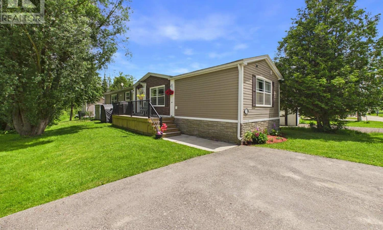 32 Maple Grove Village Road