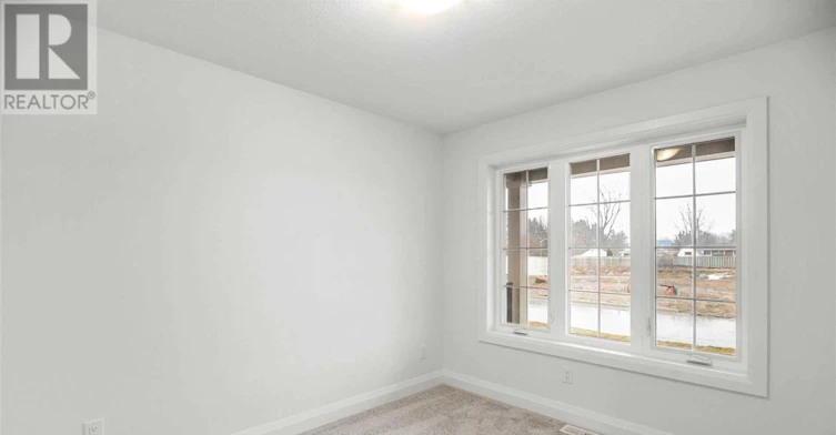 9 Peachleaf Lane, Norfolk County, ON, N0E 1Y0 - 4