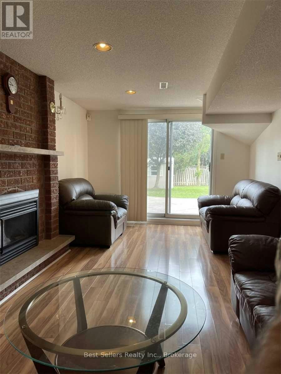 LOWER-2089 The Chase, Mississauga, ON, L5M 3B8