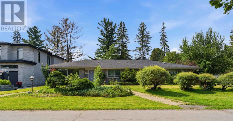 304 Roger Road, Ottawa, ON, K1H 5C4