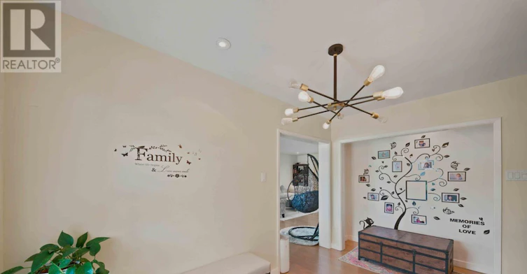 304 Roger Road, Ottawa, ON, K1H 5C4 - 4