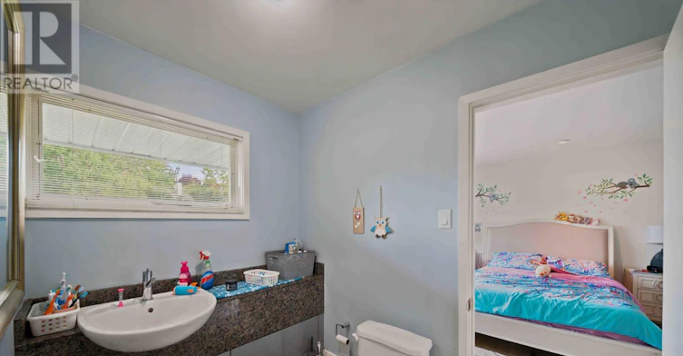 304 Roger Road, Ottawa, ON, K1H 5C4 - 25