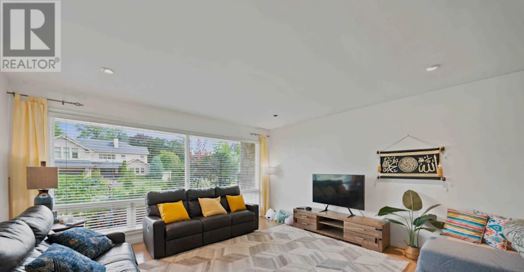 304 Roger Road, Ottawa, ON, K1H 5C4 - 6