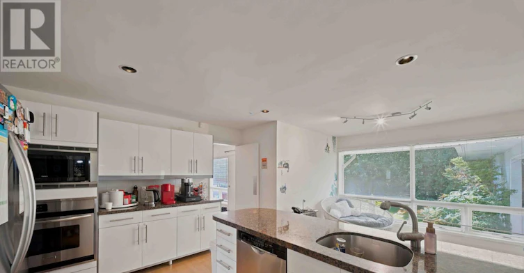 304 Roger Road, Ottawa, ON, K1H 5C4 - 16