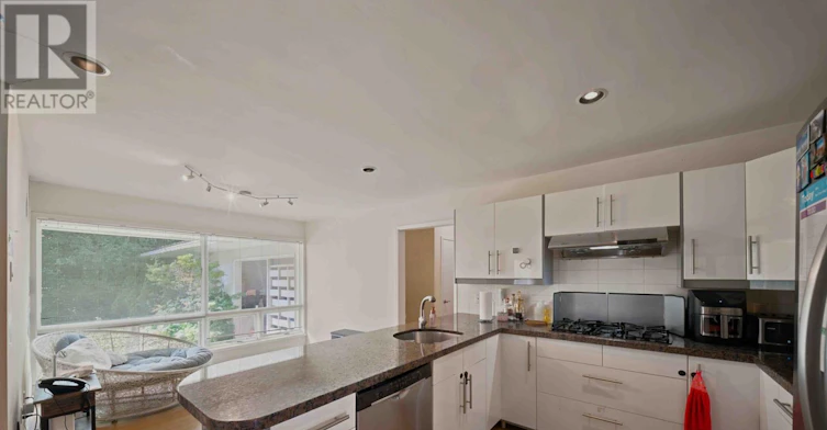 304 Roger Road, Ottawa, ON, K1H 5C4 - 12